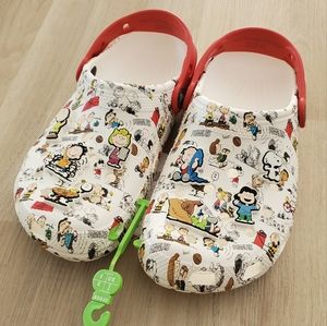 PEANUTS limited edition crocs KIDS